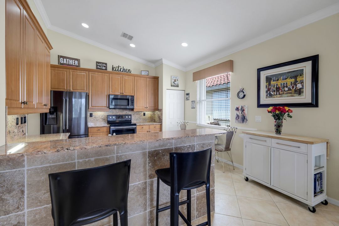 9337 Sun River Way, Estero, FL 33928