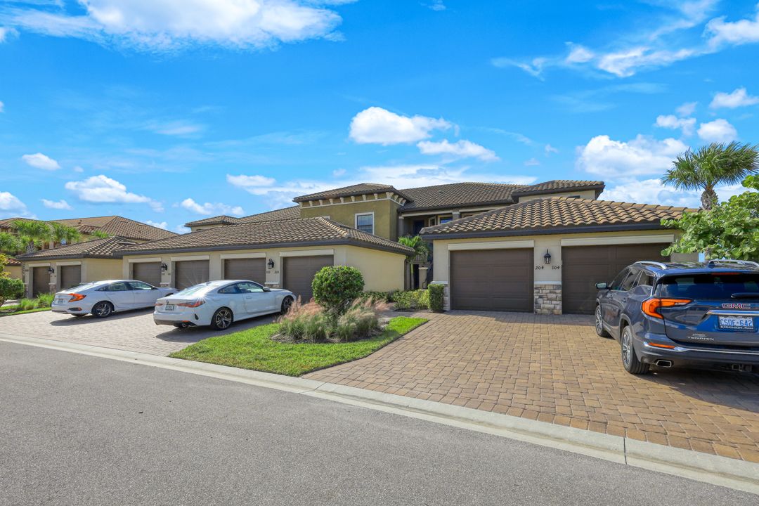 9385 Pocida Ct #203, Naples, FL 34119