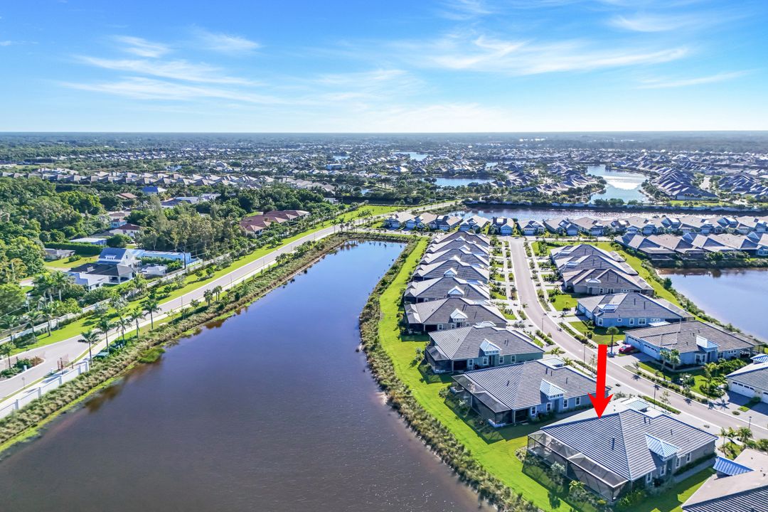8825 Yucatan Ct, Naples, FL 34112