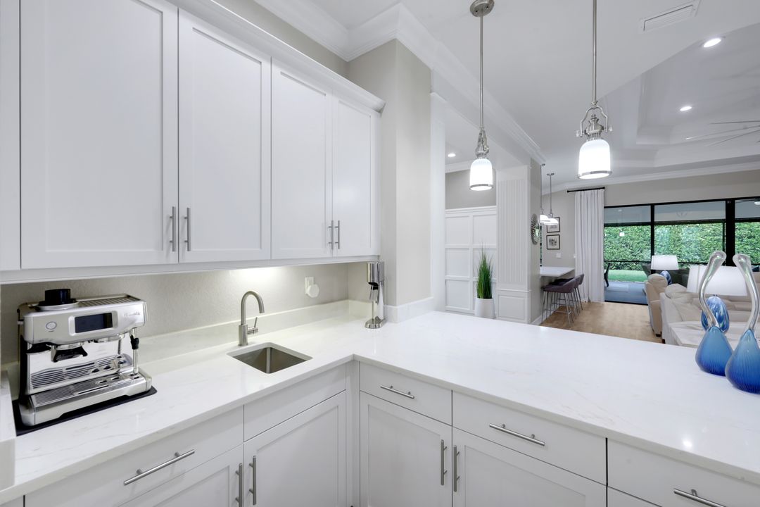3927 Torrens Ct, Naples, FL 34119
