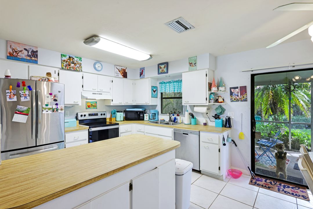 210 SE 19th Ln, Cape Coral, FL 33990