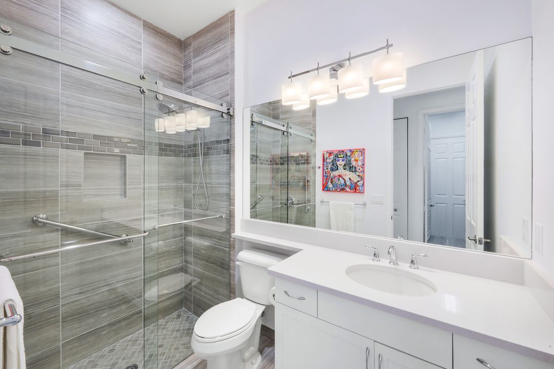 13836 Luna Dr, Naples, FL 34109