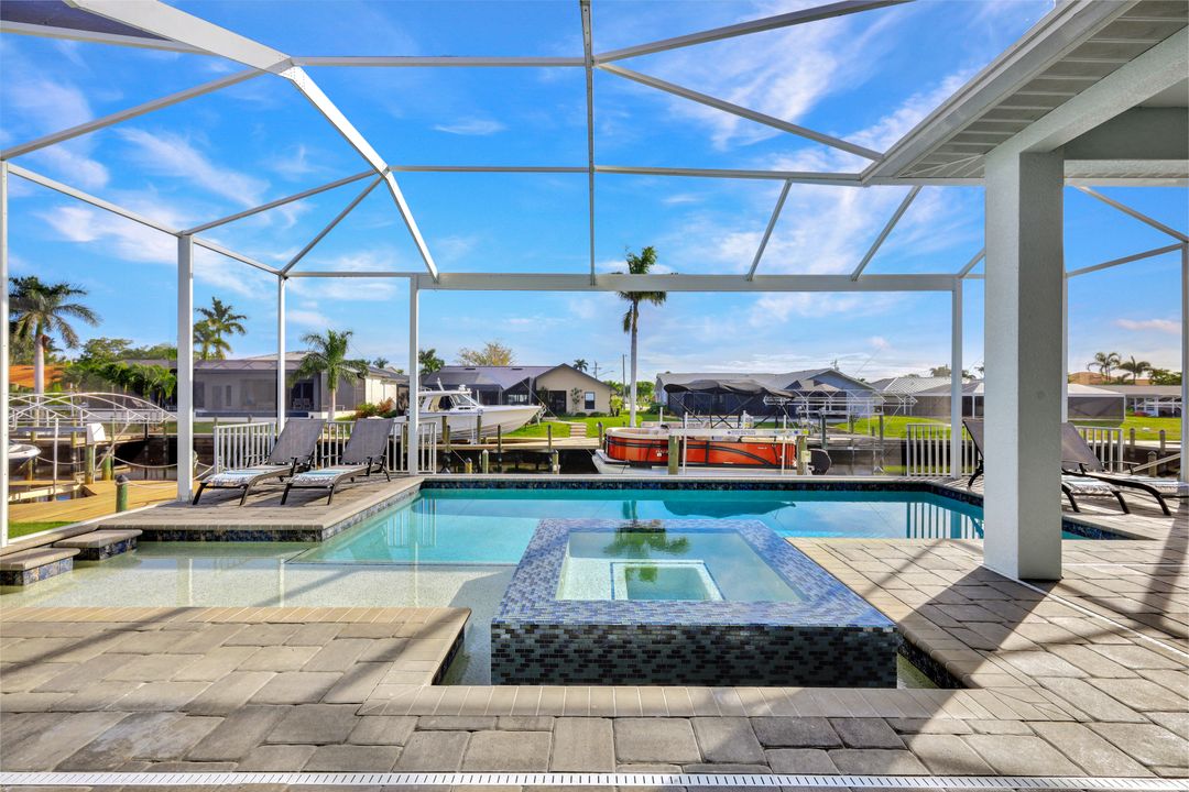 5317 SW 8th Pl, Cape Coral, FL 33914