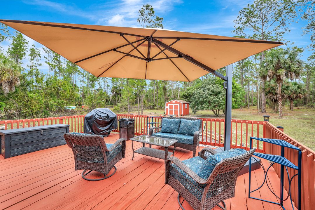 660 20th St SE, Naples, FL 34117