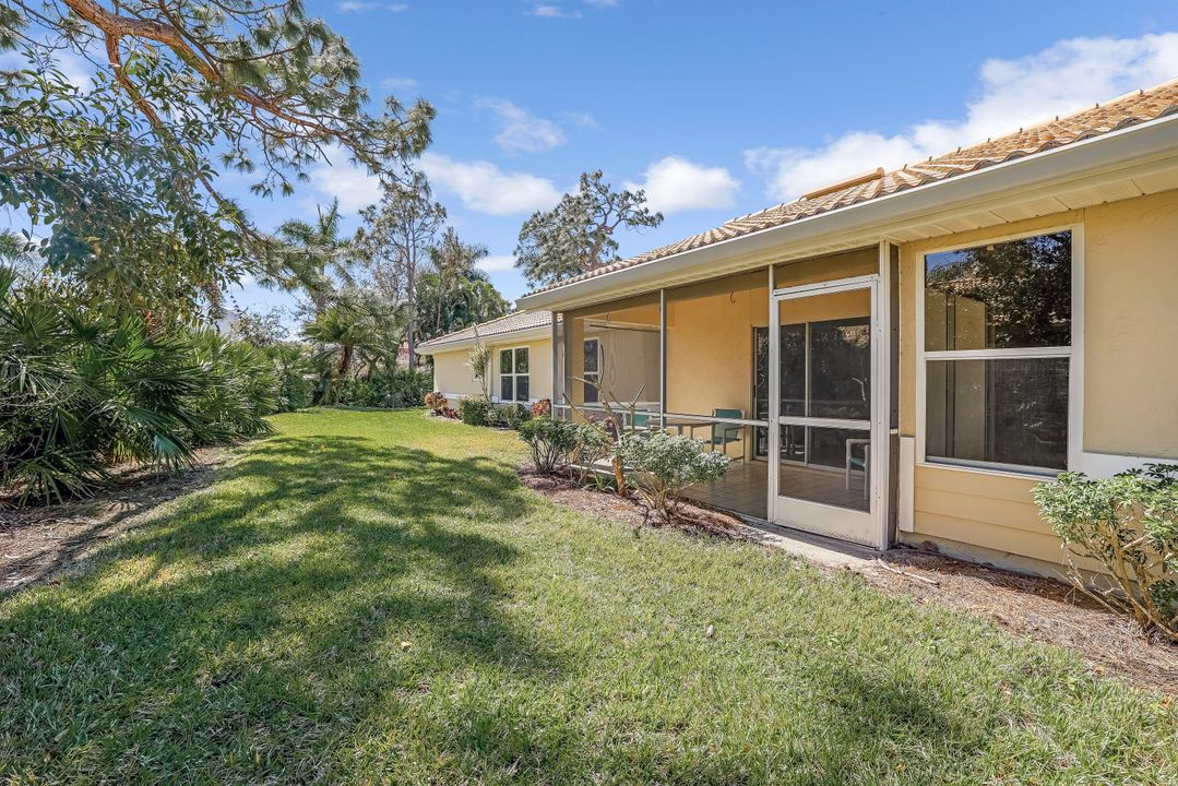 337 Emerald Bay Cir #U1, Naples, FL 34110