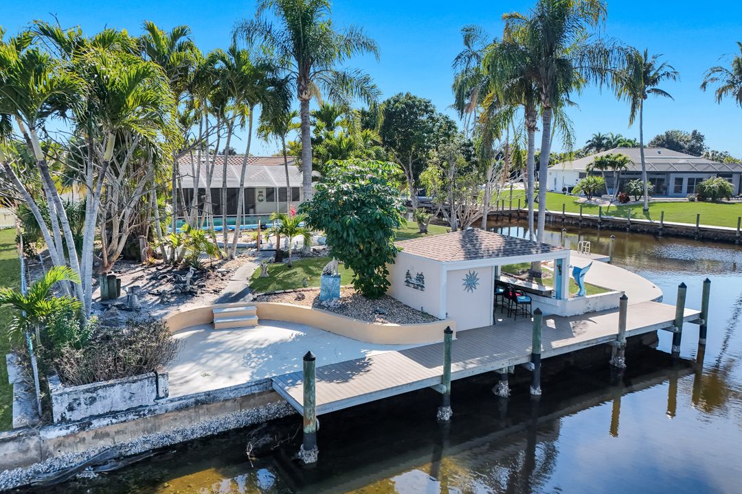 5201 Willow Ct, Cape Coral, FL 33904