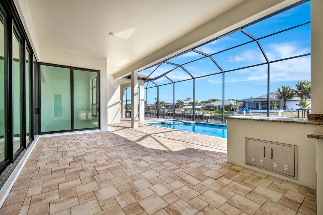 1205 SE 20th Ct, Cape Coral, FL 33990