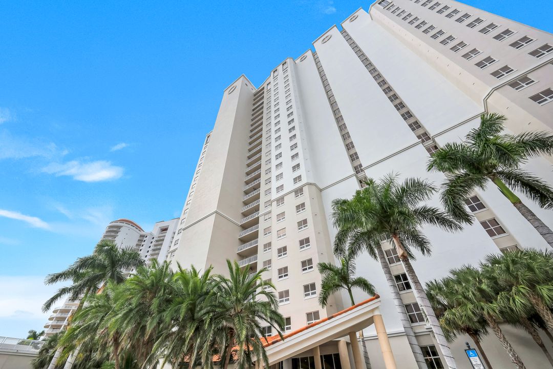 4951 Bonita Bay Blvd #PH302, Bonita Springs, FL 34134