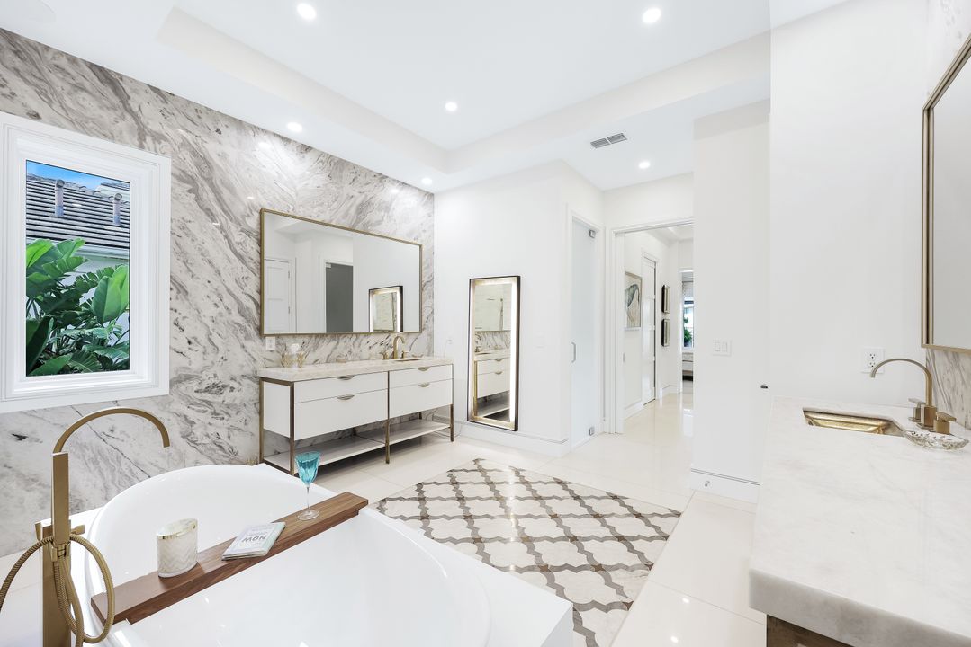 309 Neapolitan Way, Naples, FL 34103