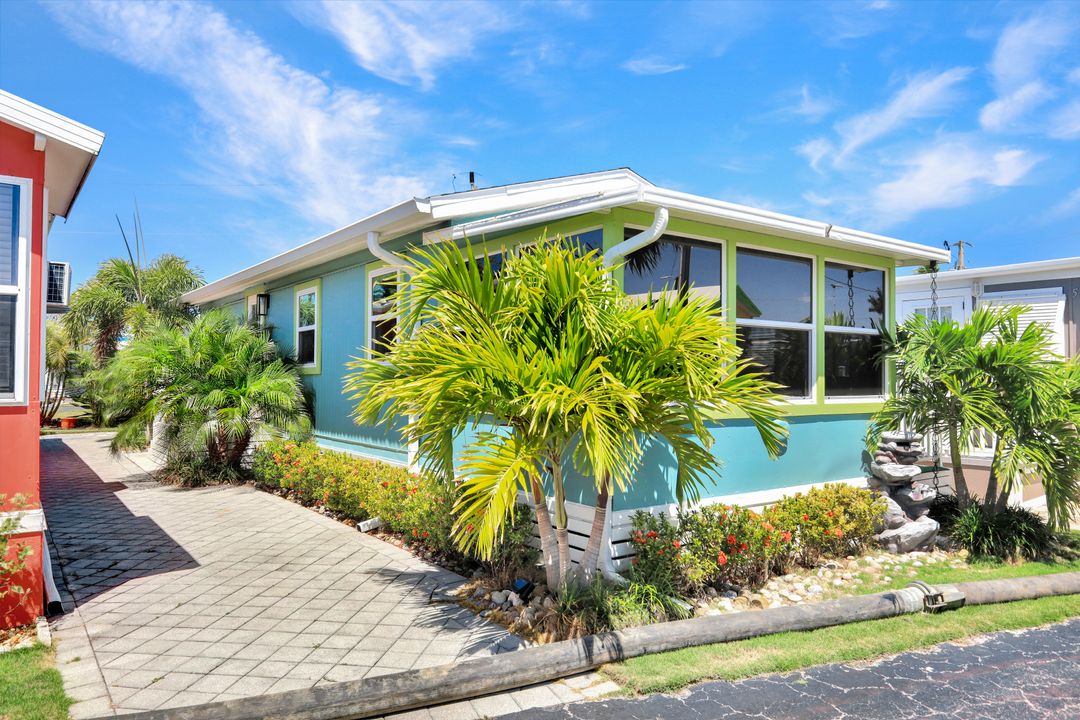 414 Papaya St #53, Goodland, FL 34140