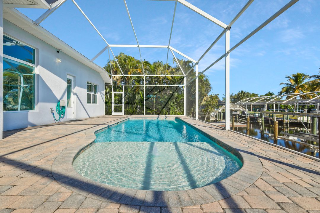 4909 Seville Ct, Cape Coral, FL 33904