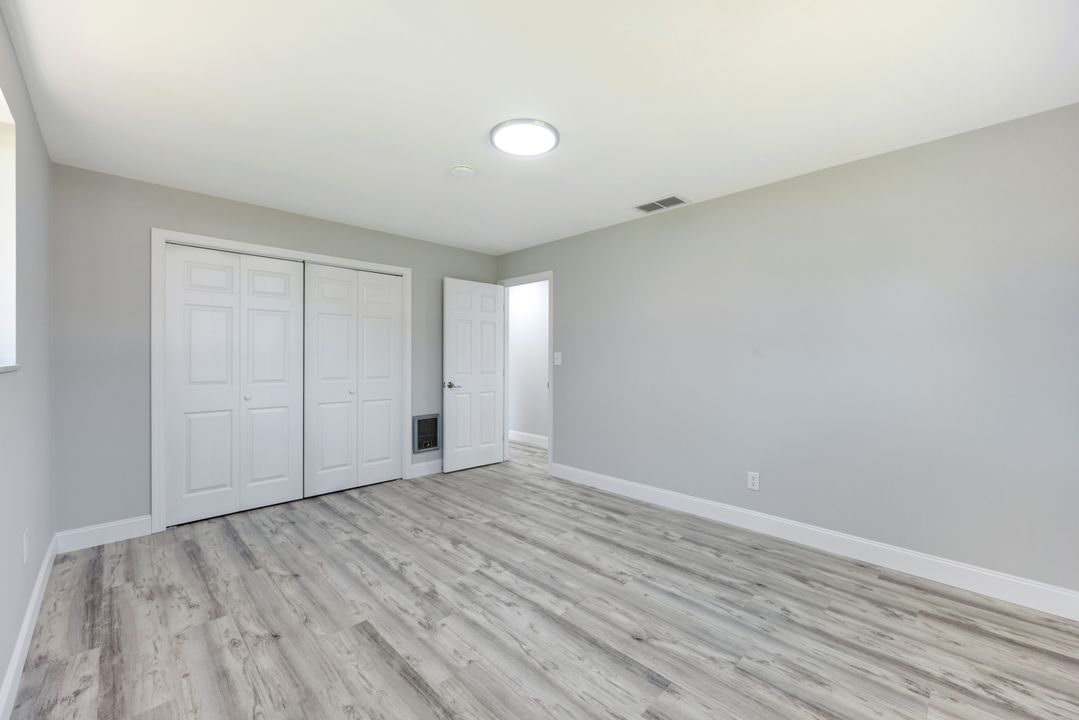 4862 Catalina Dr, Naples, FL 34112