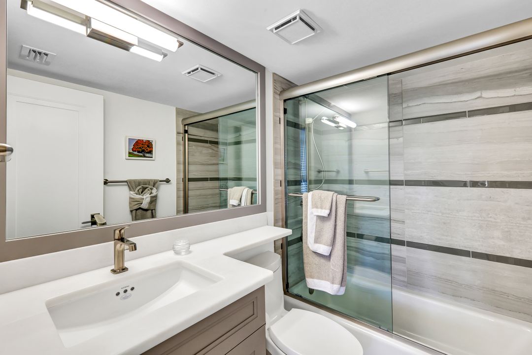 2302 Gulf Shore Blvd N, Naples, FL 34103