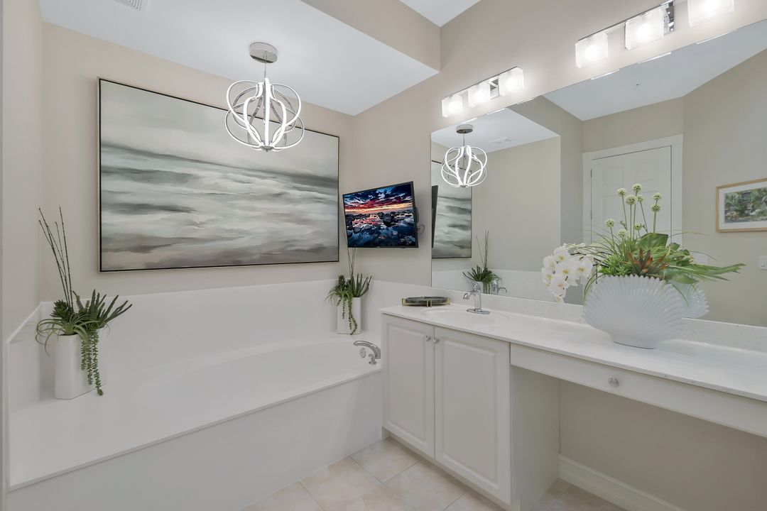 1855 Les Chateaux Blvd #201, Naples, FL 34109