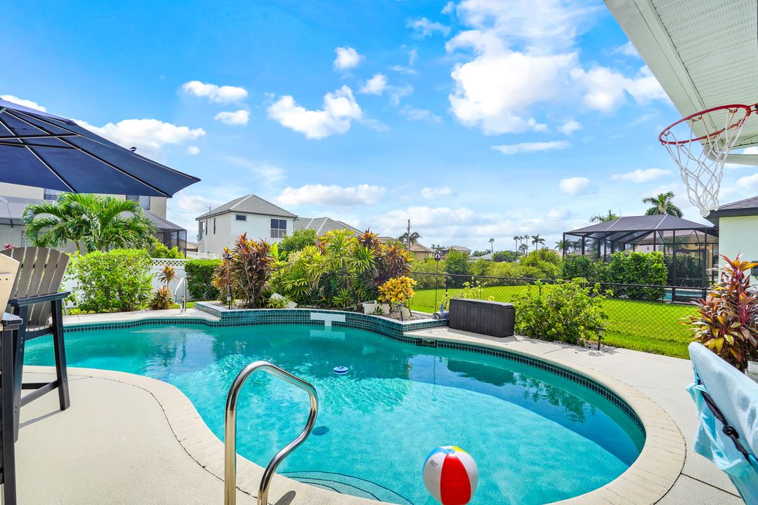 2210 Cape Coral Pkwy W, Cape Coral, FL 33914