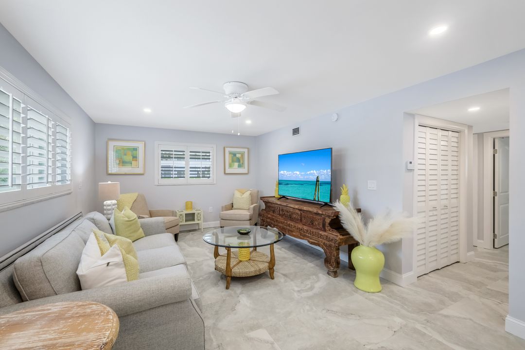 1605 Chesapeake Ave #4, Naples, FL 34102