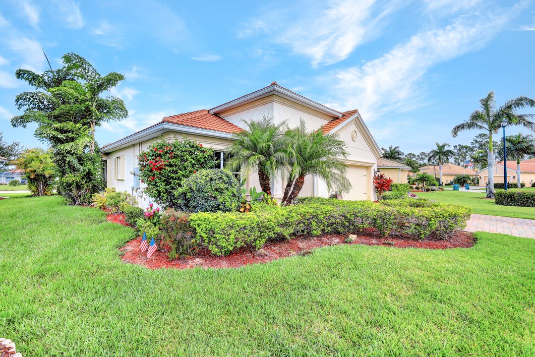 14534 Manchester Dr, Naples, FL 34114