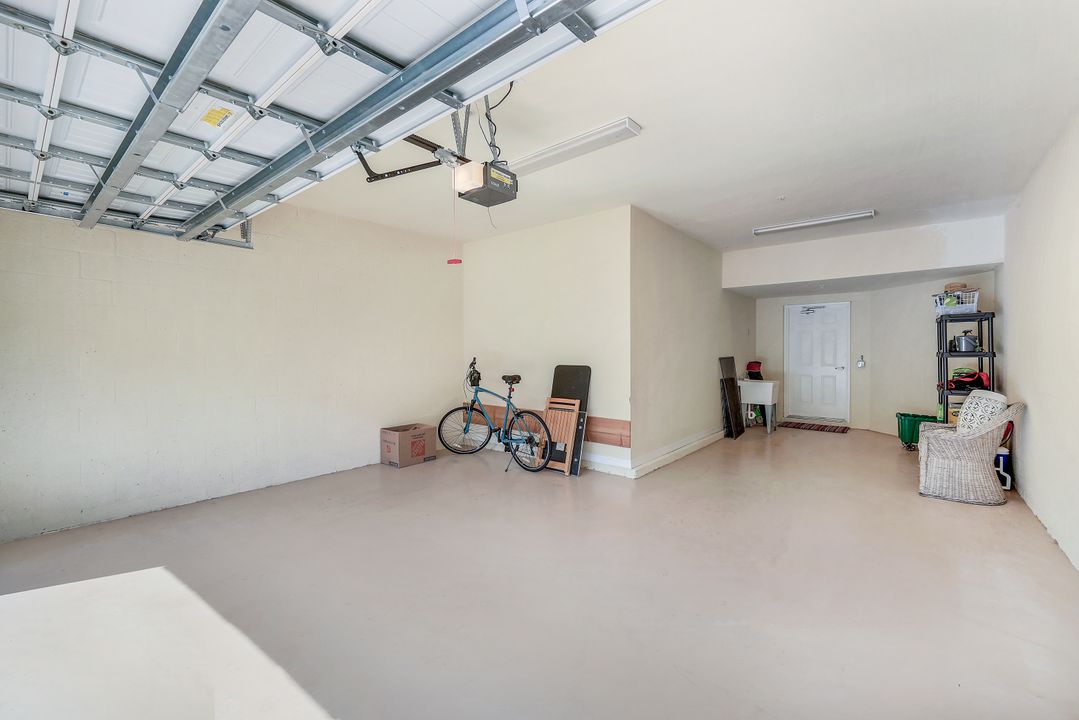 3153 Aviamar Cir #201, Naples, FL 34114