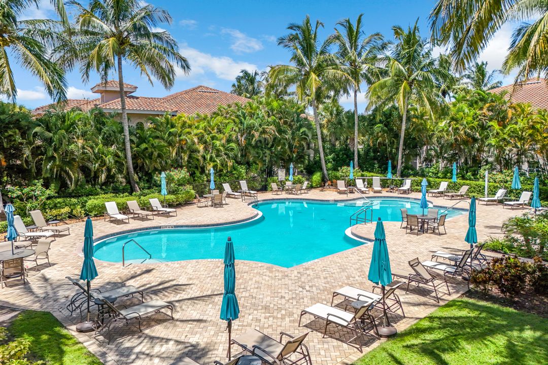 3164 Serena Ln #101, Naples, FL 34114