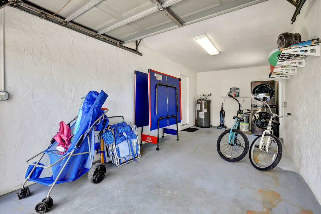 534 97th Ave N, Naples, FL 34108