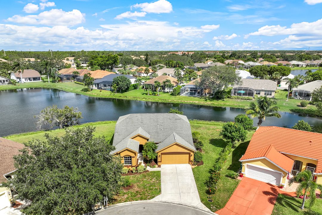 2520 Grove Isle Ct, Naples, FL 34109