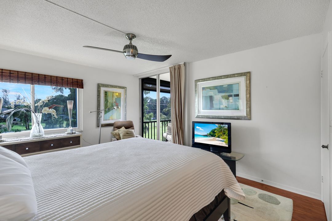 1084 Forest Lake Dr #304, Naples, FL 34105