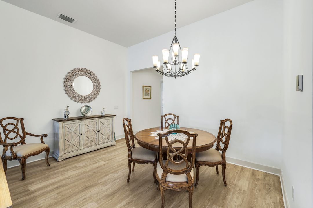 9065 Siesta Bay Dr, Naples, FL 34120