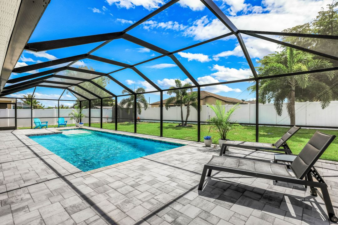 2118 SW 12th Terrace, Cape Coral, FL 33991