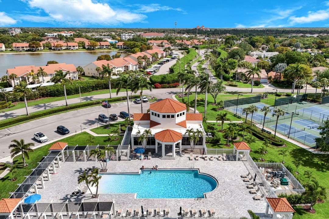 7706 Jewel Ln, Naples, FL 34109