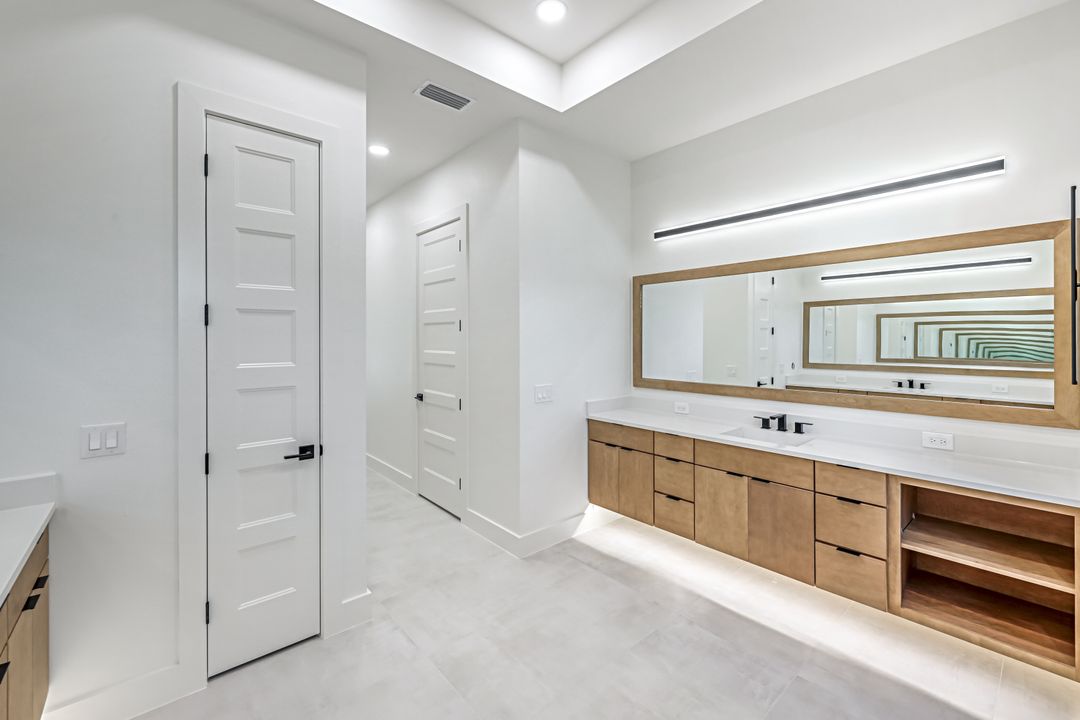 122 SW 58th St, Cape Coral, FL 33914