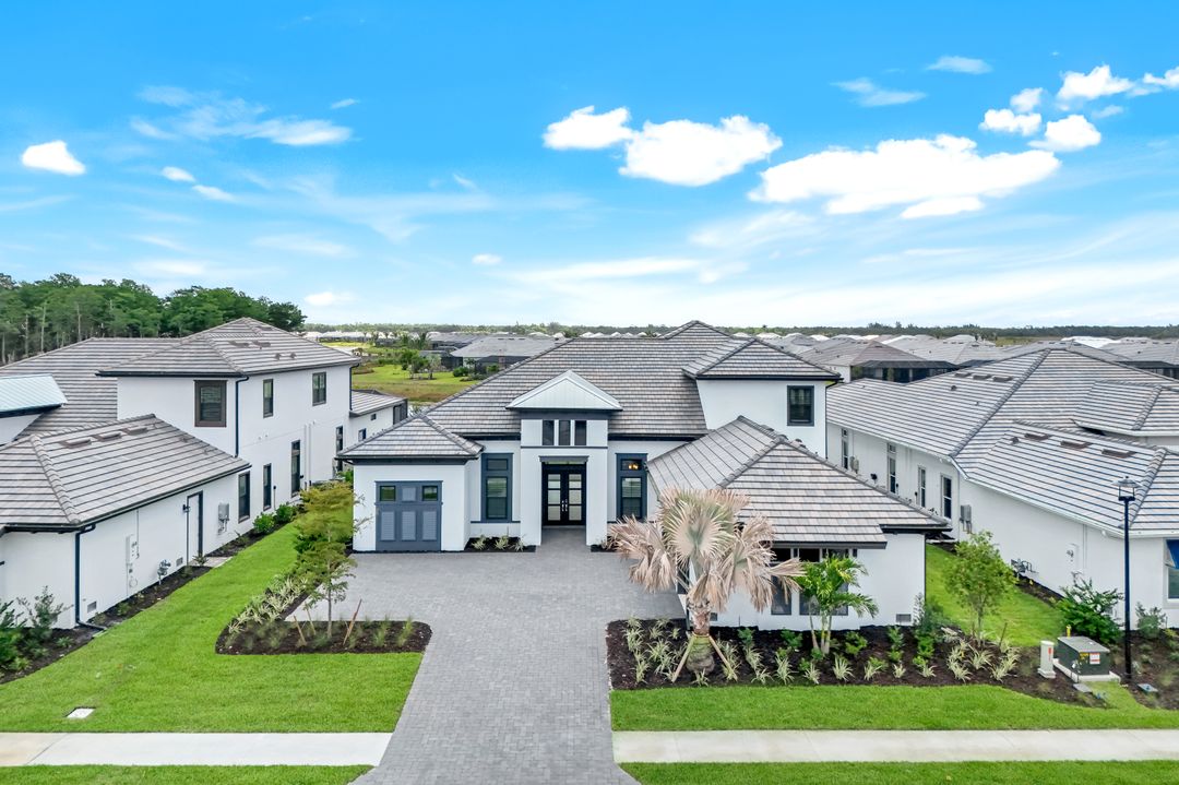 15460 Turin Dr, Naples, FL 34114