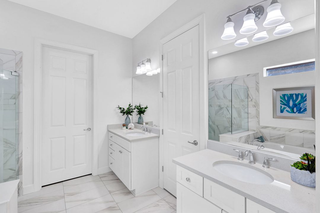 9311 Fieldstone Ln, Naples, FL 34120
