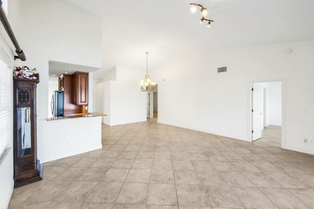 2626 Sailors Way, Naples, FL 34109
