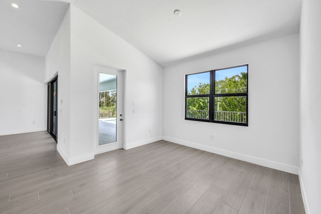 211 Clyburn St, Marco Island, FL 34145