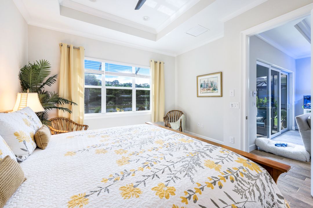 5879 Haiti Dr, Naples, FL 34112