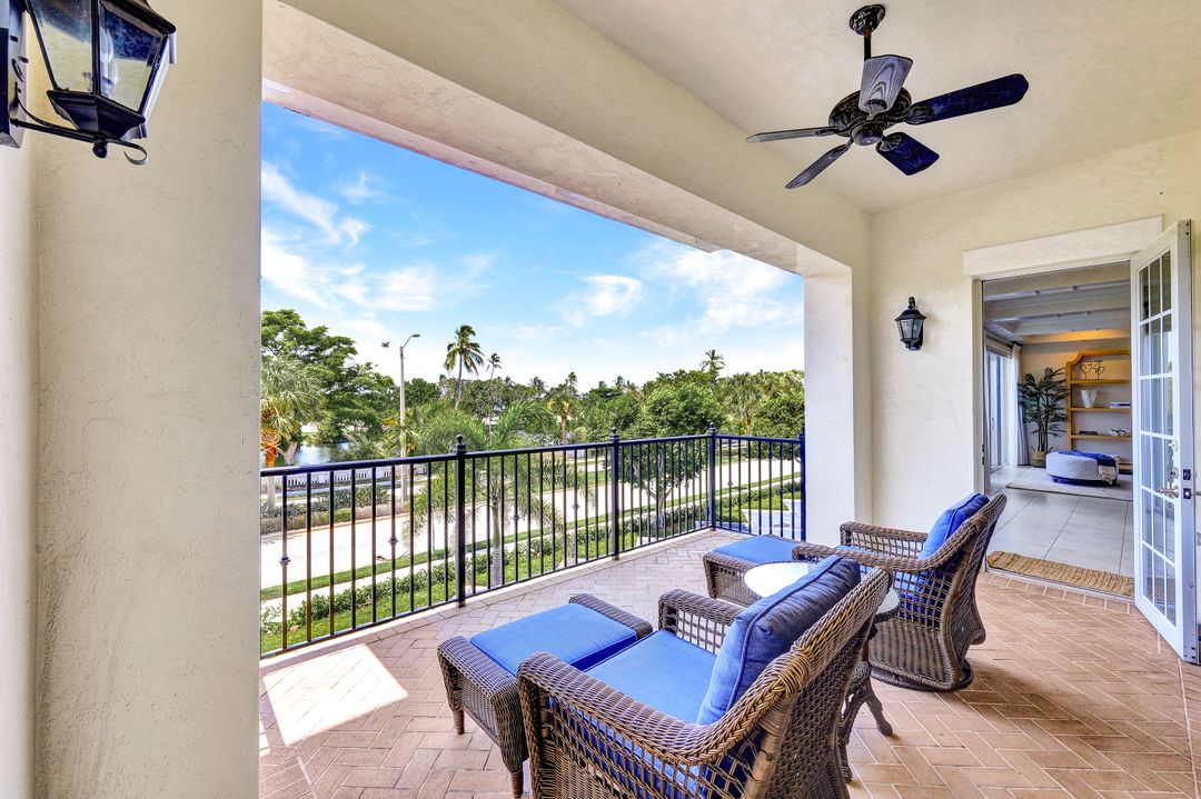 1400 Gulf Shore Blvd N #203, Naples, FL 34102