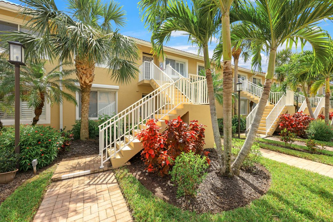 2386 Magnolia Ave #8, Naples, FL 34112