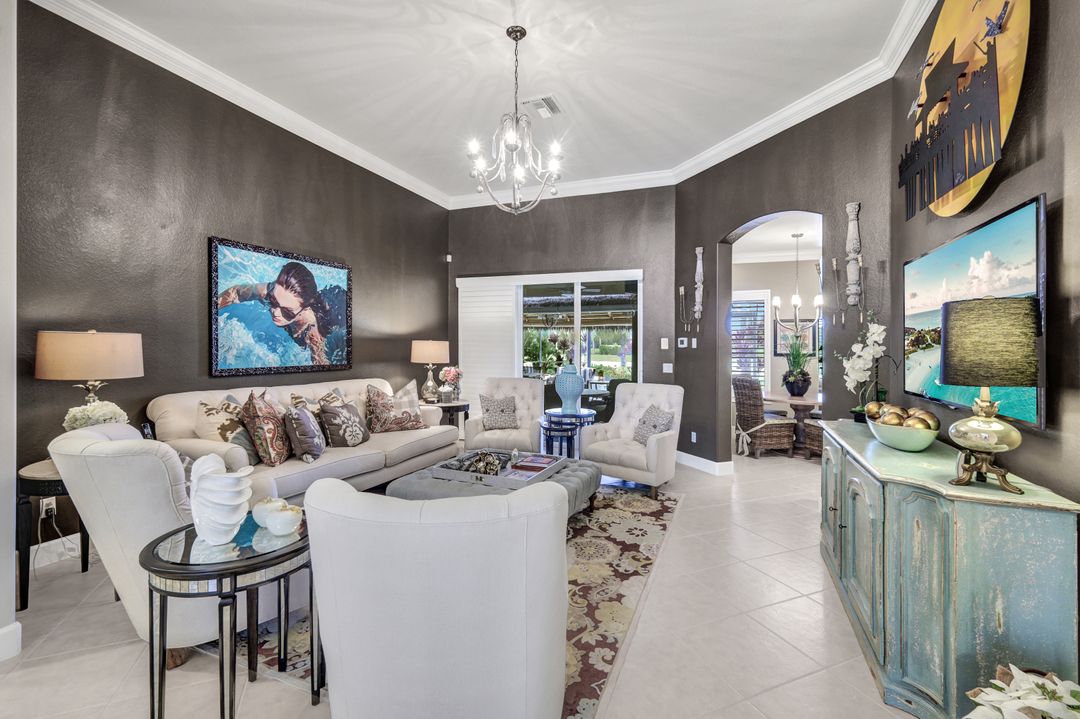 9784 Nickel Ridge Cir, Naples, FL 34120