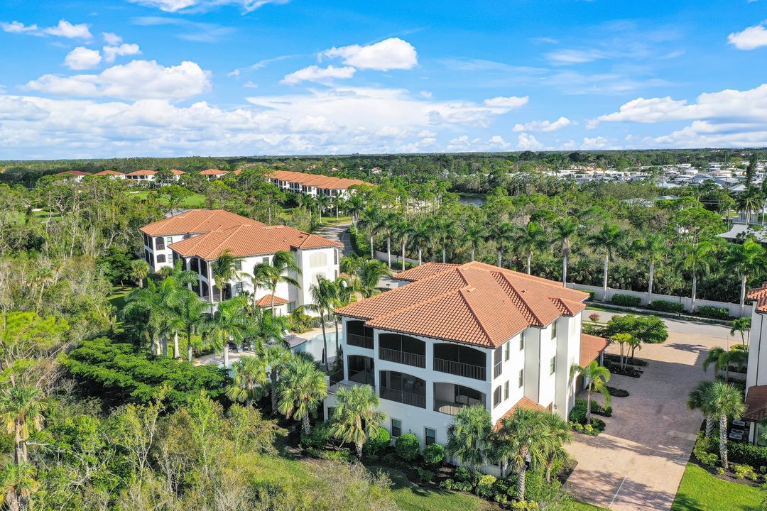 4730 Colony Villas Dr #802, Bonita Springs, FL 34134