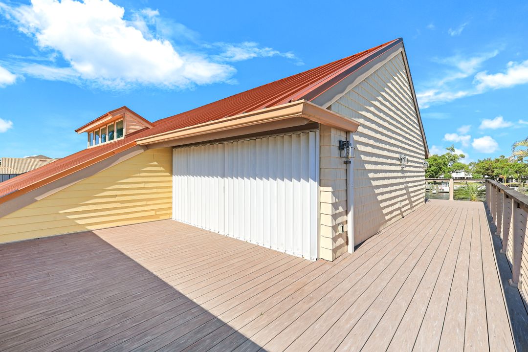 18323 Cutlass Dr, Fort Myers Beach, FL 33931