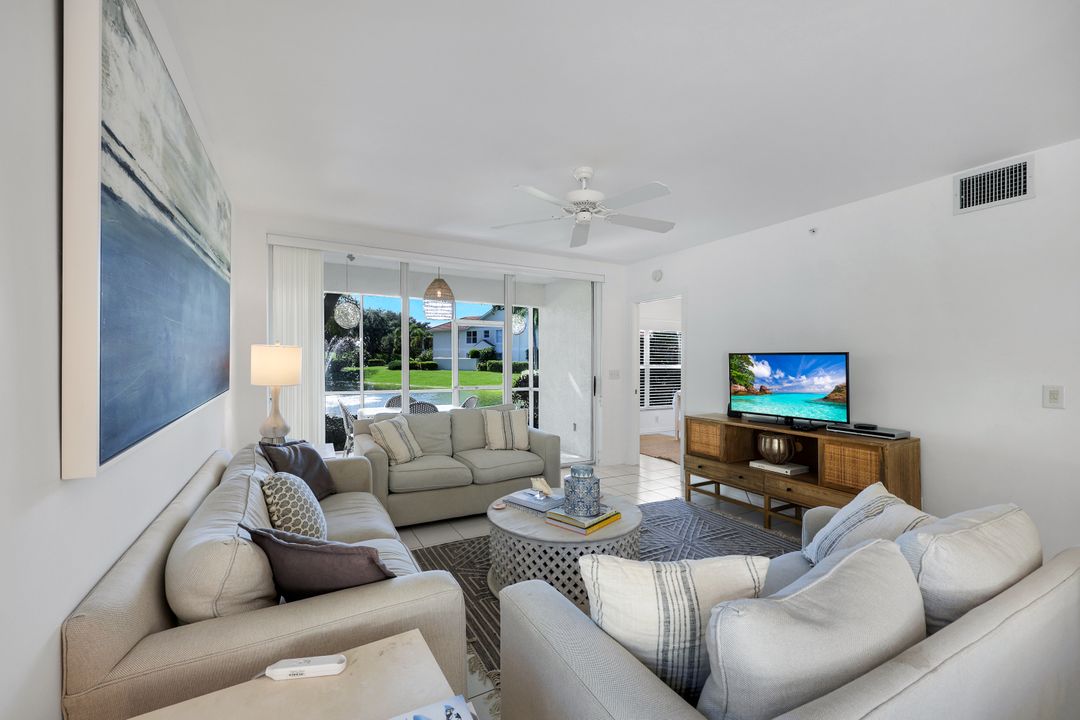 5045 Cedar Springs Dr #101, Naples, FL 34110