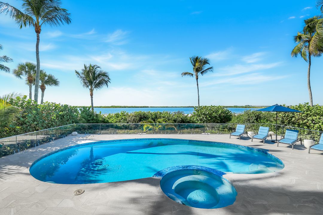 310 Seabreeze Dr, Marco Island, FL 34145