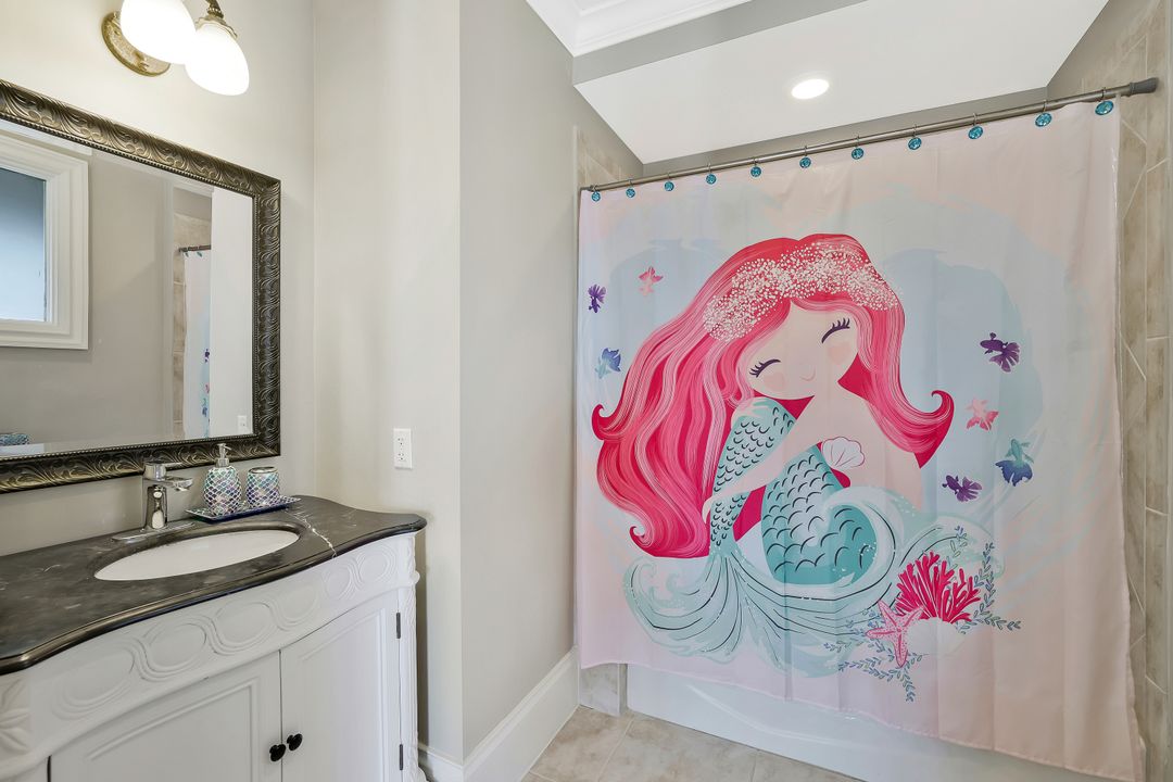 541 Taylor Ct, Marco Island, FL 34145