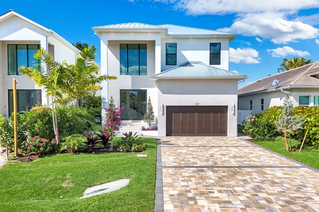 513 92nd Ave N, Naples, FL 34108