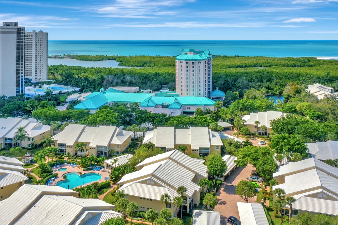 5801 Glencove Dr #502, Naples, FL 34108