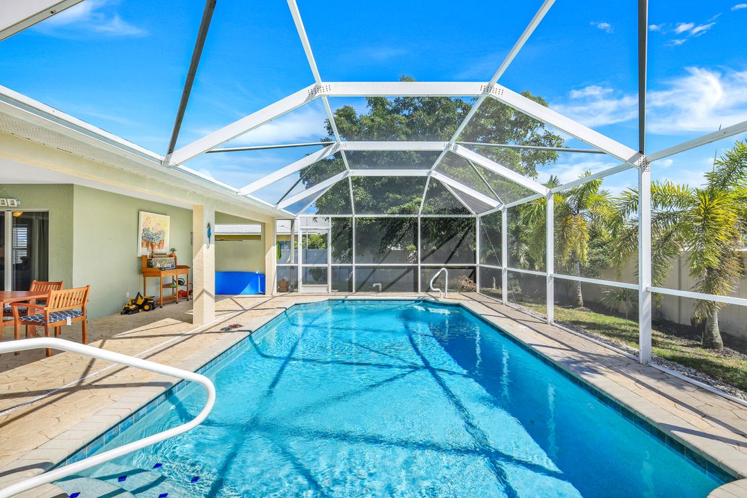 207 Plainfield St, Lehigh Acres, FL 33936