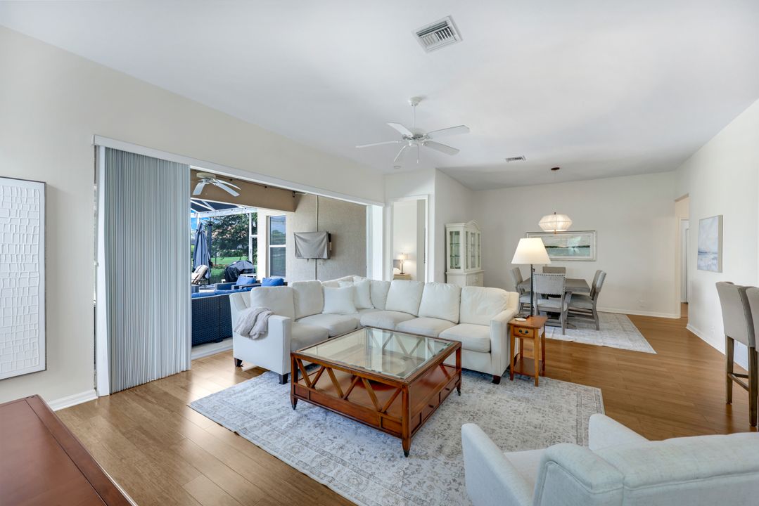 8621 Gleneagle Way, Naples, FL 34120