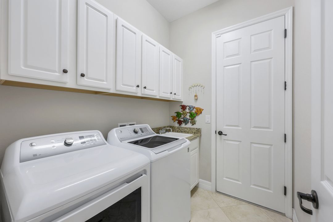 28087 Kerry Ct, Bonita Springs, FL 34135