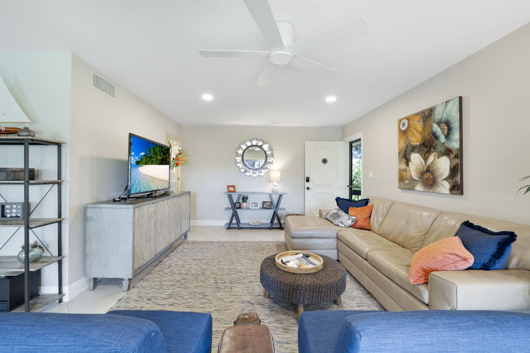 4150 Belair Ln #206, Naples, FL 34103