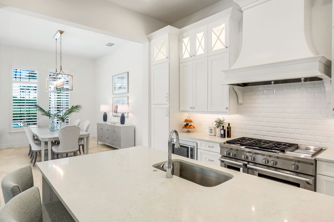 3233 Tavolara Ln, Naples, FL 34114